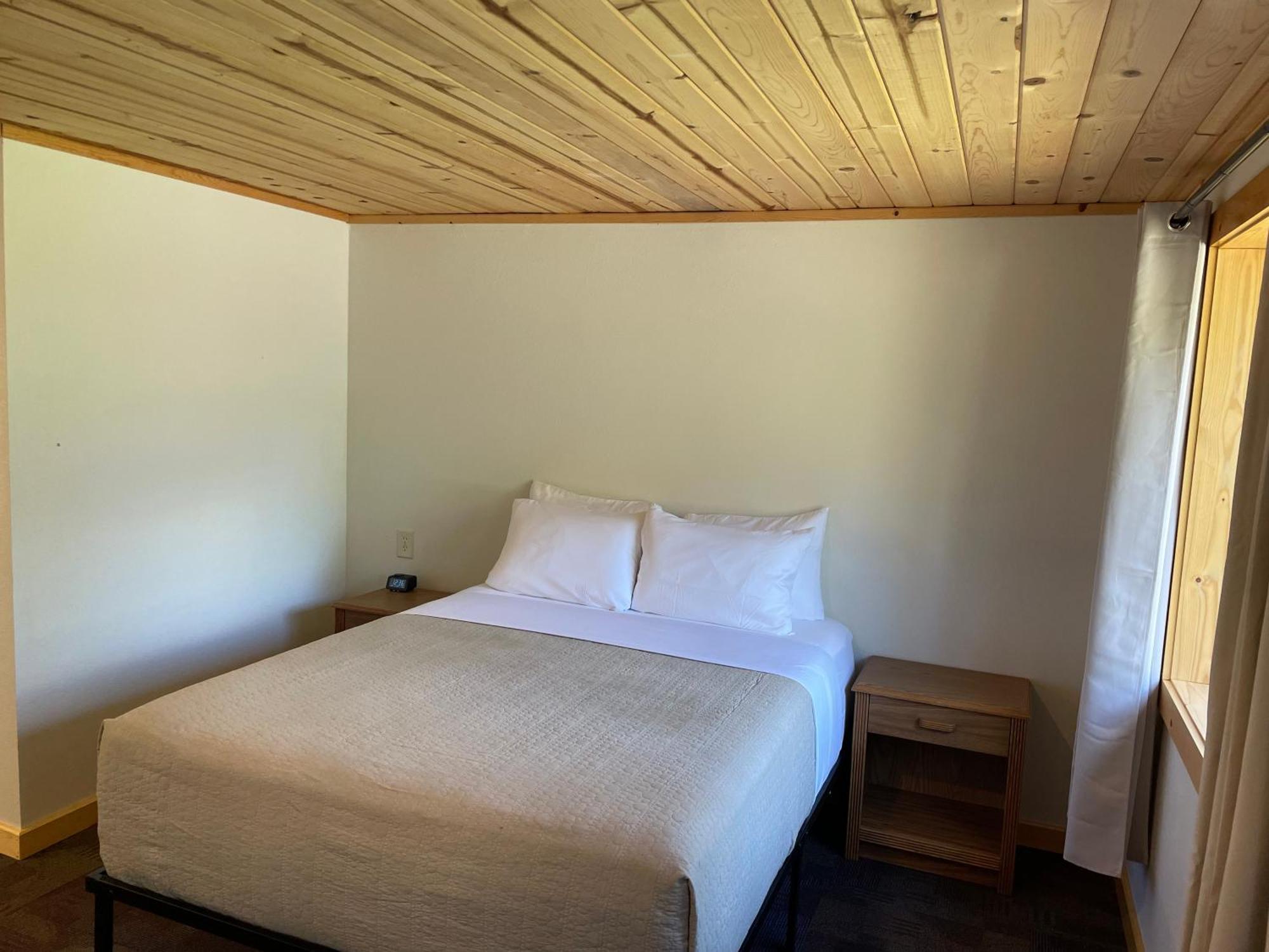 Hanging Horn Lakeside Resort Moose Lake Esterno foto