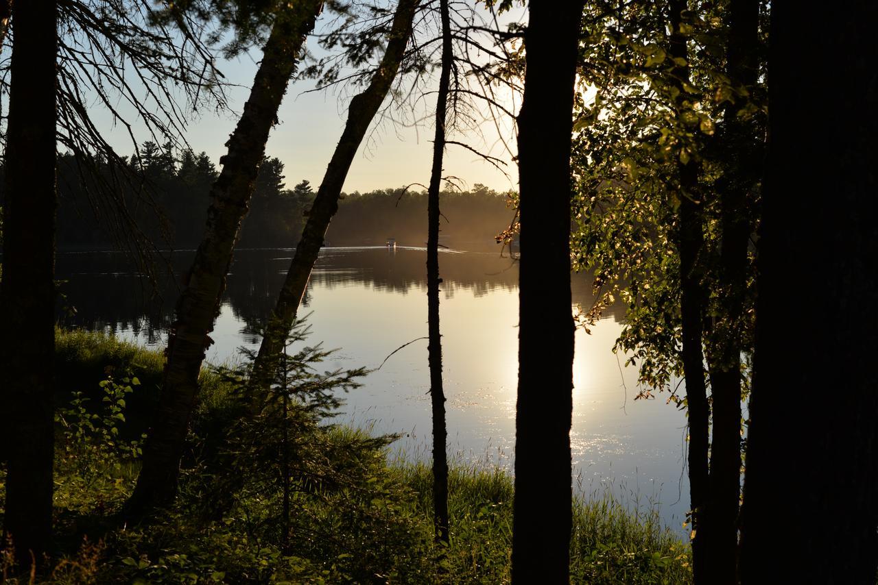 Hanging Horn Lakeside Resort Moose Lake Esterno foto